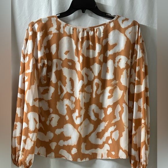 Elizabeth & James Large Women's Terracotta and White Print Long Sleeved Top - Picture 3 of 4